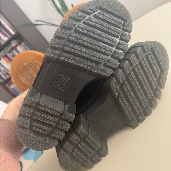 Dr. Doc Martens Audrick T-bar Mary Jane Platform Loafers - Picture 12 of 13